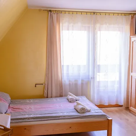 לינה וארוחת בוקר Piekne Widoki 3*