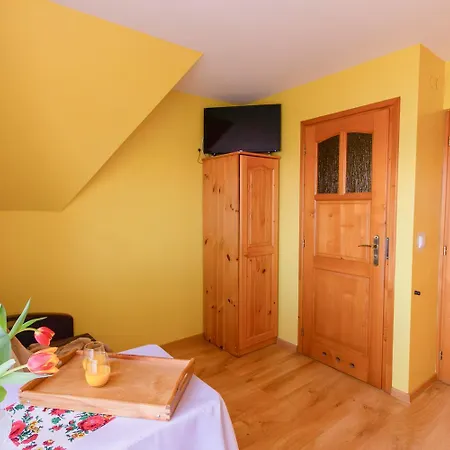 לינה וארוחת בוקר Piekne Widoki 3*