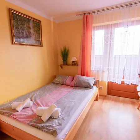 לינה וארוחת בוקר Piekne Widoki 3*