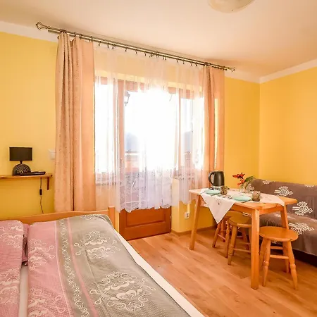 Piekne Widoki فندق مبيت وإفطار 3*