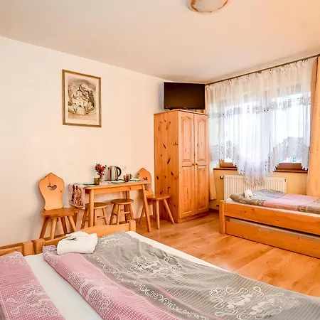 Piekne Widoki فندق مبيت وإفطار