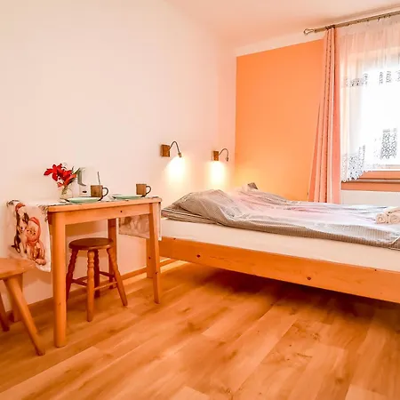 Piekne Widoki فندق مبيت وإفطار