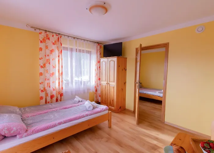 住宿加早餐酒店 Piekne Widoki 扎布